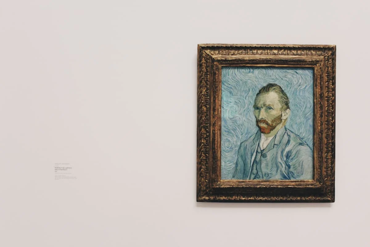 Uokvirjen klasični portret v galeriji